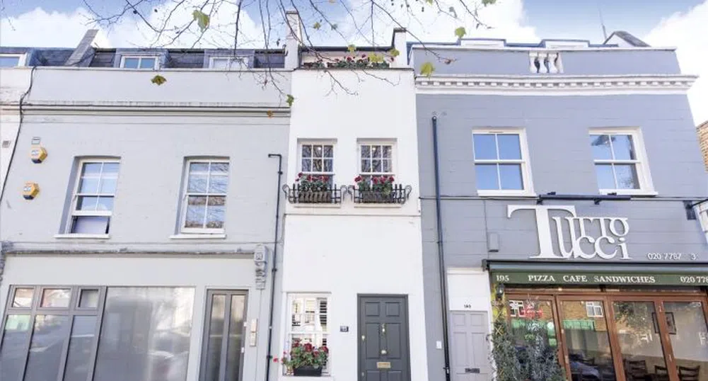 Тази къща в Лондон, широка 2.3 м, се продава за 1 млн. паунда