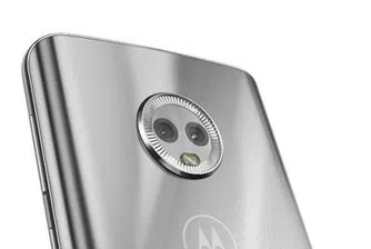 Сребърната Motorola moto g6 вече е в България