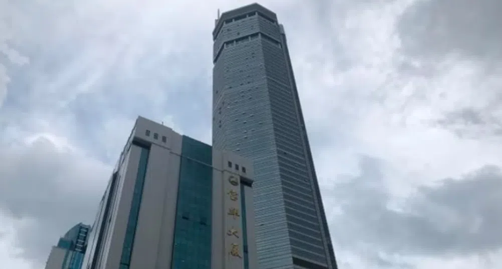 В Китай евакуираха небостъргач, който започна да се тресе без причина