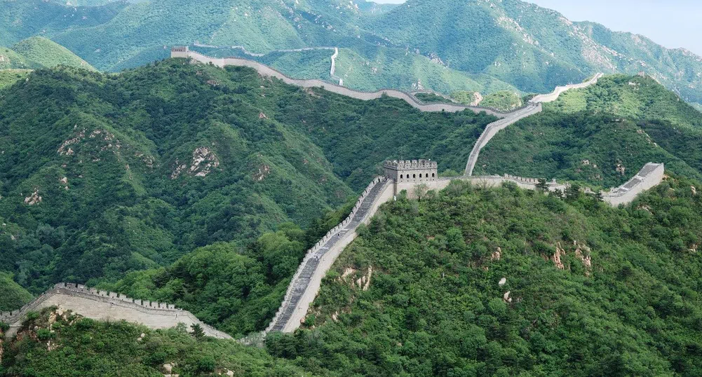 Част от Великата китайска стена се срути след земетресение от 6.9 по Рихтер