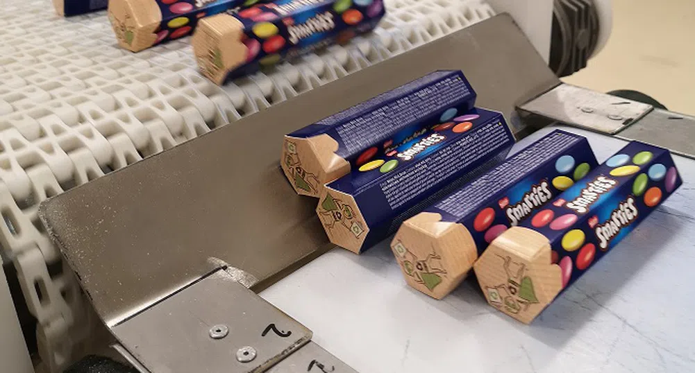 Шоколадовата фабрика Щастие, която вече произвежда бонбони с мисия Smarties