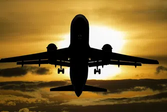 Румънски самолет евакуира четирима българи и 14 румънци от Афганистан