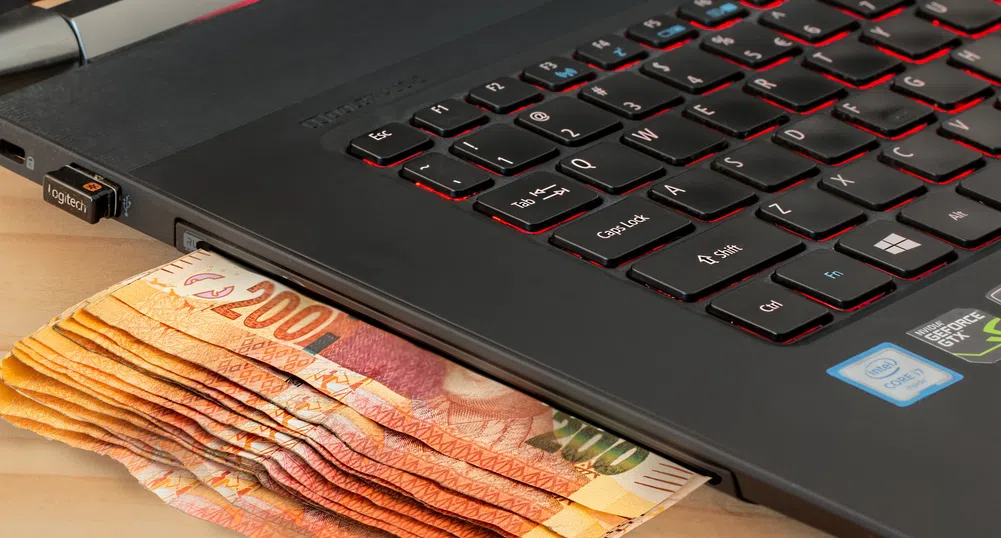 НАП търси неплатени данъци върху 96 млн. лв. приходи от онлайн търговия