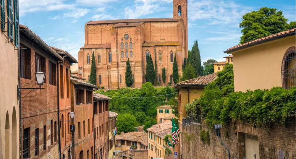 Под небето на Тоскана, Прованс, Марбея: Най-добрите идеи за имот в чужбина