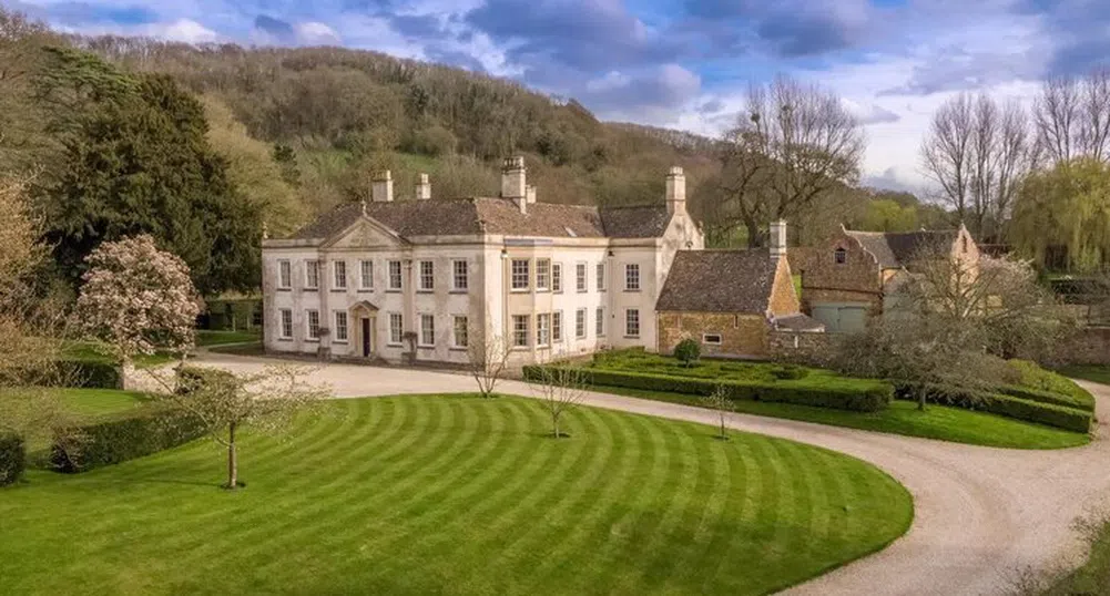 Завръщане в Брайдсхед – имението на Ивлин Уо бе продадено за 3 млн. паунда