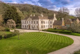 Завръщане в Брайдсхед – имението на Ивлин Уо бе продадено за 3 млн. паунда
