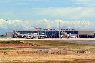 Защо Индия планира да купи най-безлюдното летище в света