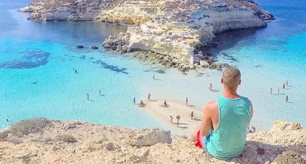 Лекар пленява Instagram с невероятни снимки от своите пътешествия