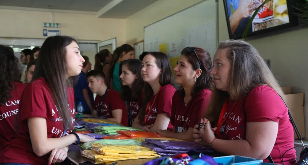Ученици от над 10 страни избраха образователния летен лагер в АУБ