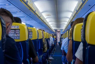 Най-дразнещите неща, които хората правят в самолета