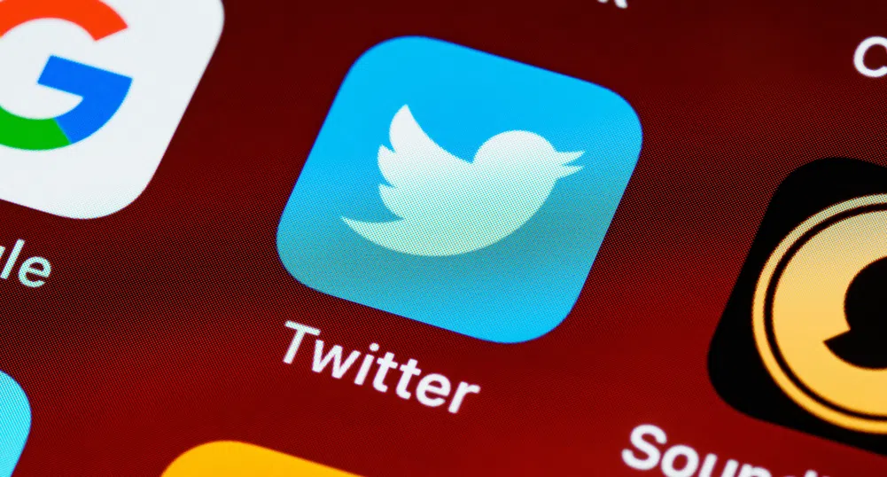 "Помазани от Мъск": Twitter върна синята значка на определени акаунти