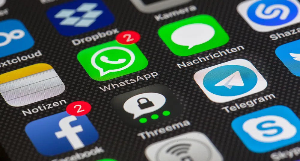 Facebook сменя имената на WhatsApp и Instagram