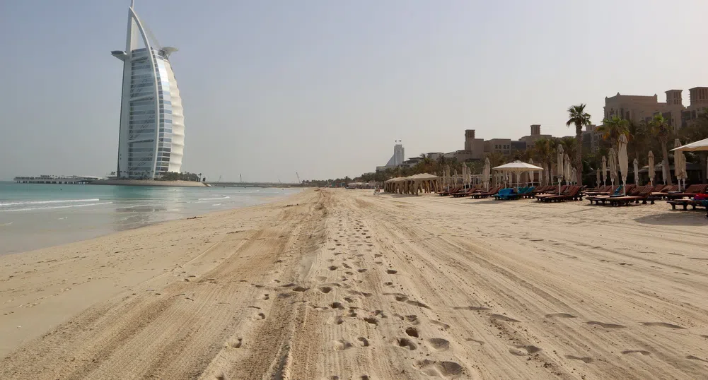 Глоби от по $800 за неспазващите правилата по плажовете в Дубай