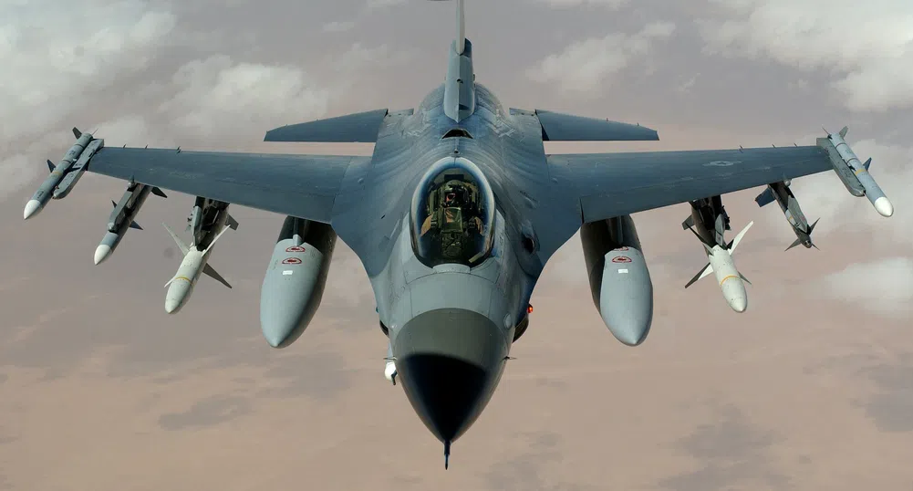 Парламентът ратифицира договора за покупката на F-16