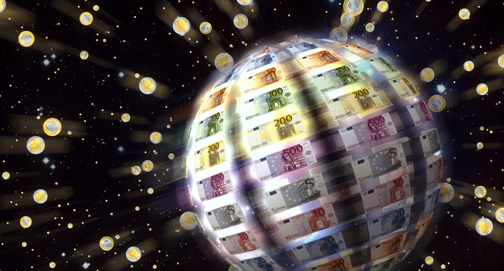 Една валута, 20 държави: Как еврото промени Европа за 25 години