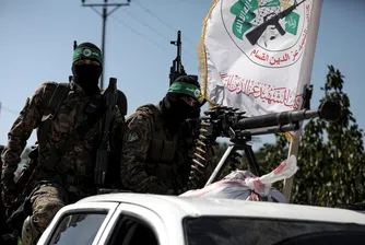 Рециклиране на бомби и силен ментор отвън: Как Хамас се снабдява с оръжия