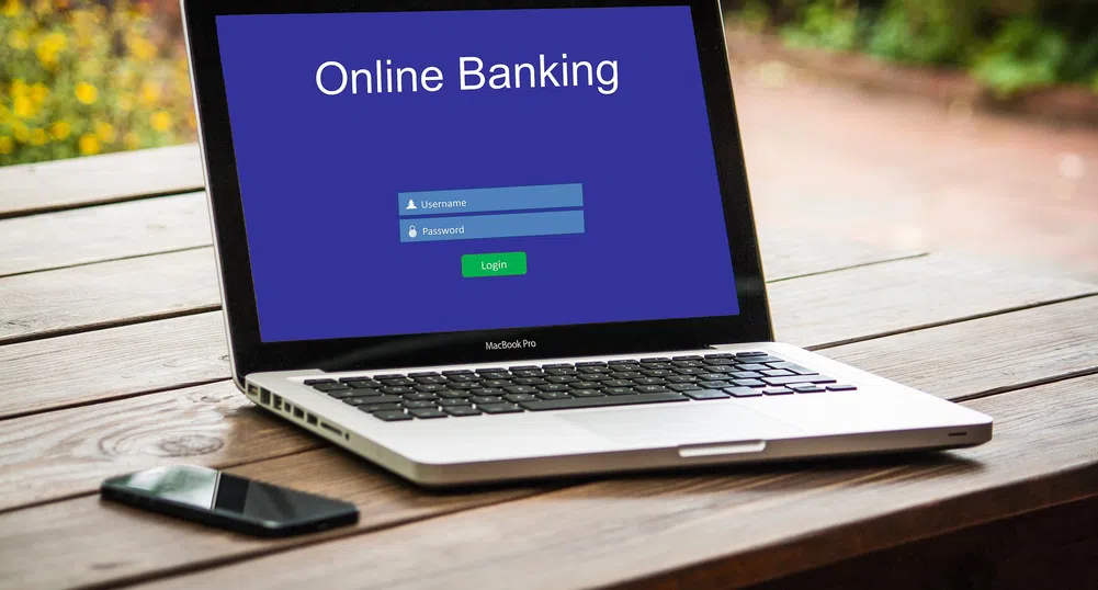 Какви са преимуществата на онлайн банкирането?
