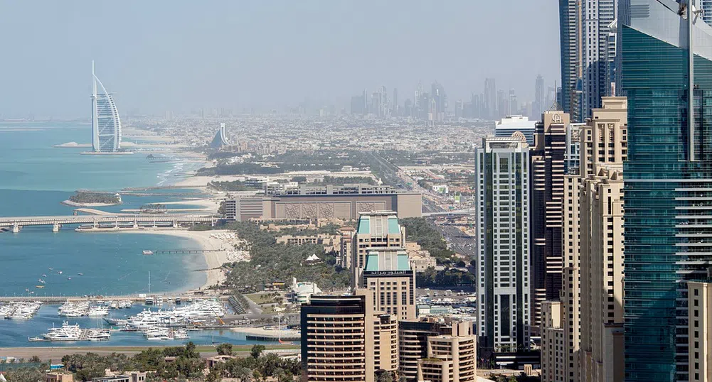 Първият и най-висок 360-градусов инфинити басейн ще отвори в Дубай (снимки)