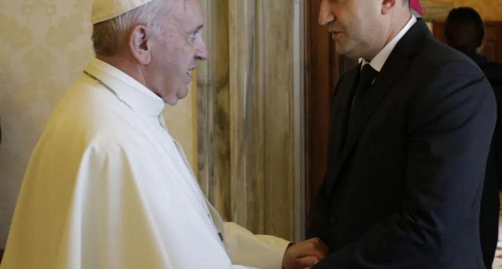 Папа Франциск прие българска делегация начело с президента Радев