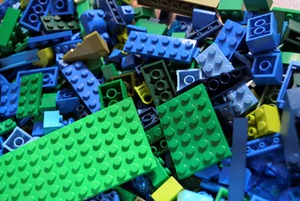 Милиардерите зад Lego ще инвестират в пластмасови отпадъци