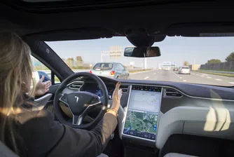 Tesla изтегля над два милиона електромобила заради опасения за безопасност