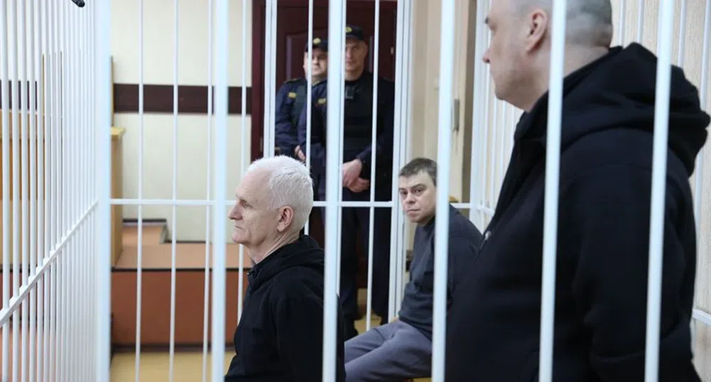 Осъдиха Нобеловия лауреат за мир Алес Беляцки на 10 години затвор в Беларус