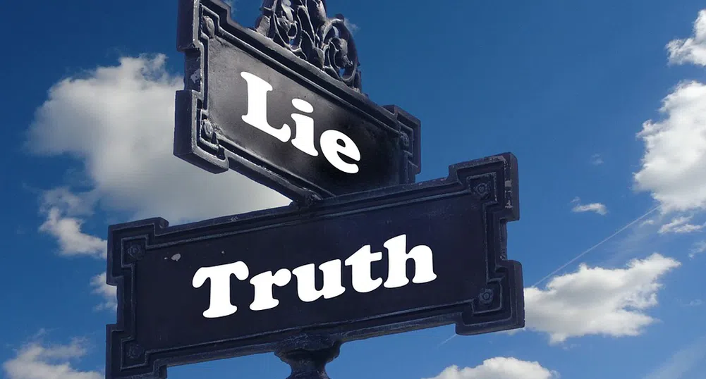 7 признака, че човекът срещу вас ви лъже