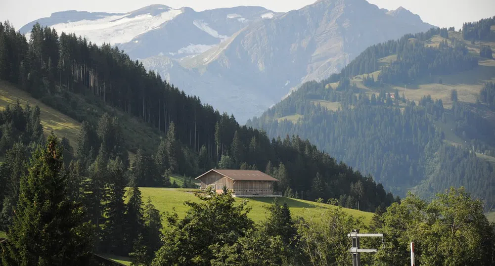 Вече можете да обядвате на ледник в Швейцарските Алпи