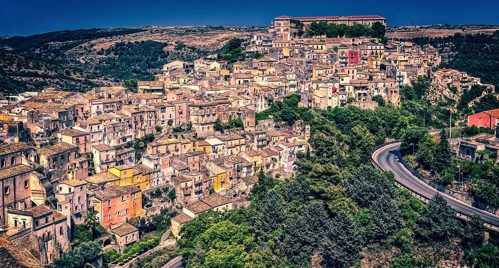 Градче в Сицилия ще ви продаде дом за 1€. Но получавате и 25 000€ за ремонт