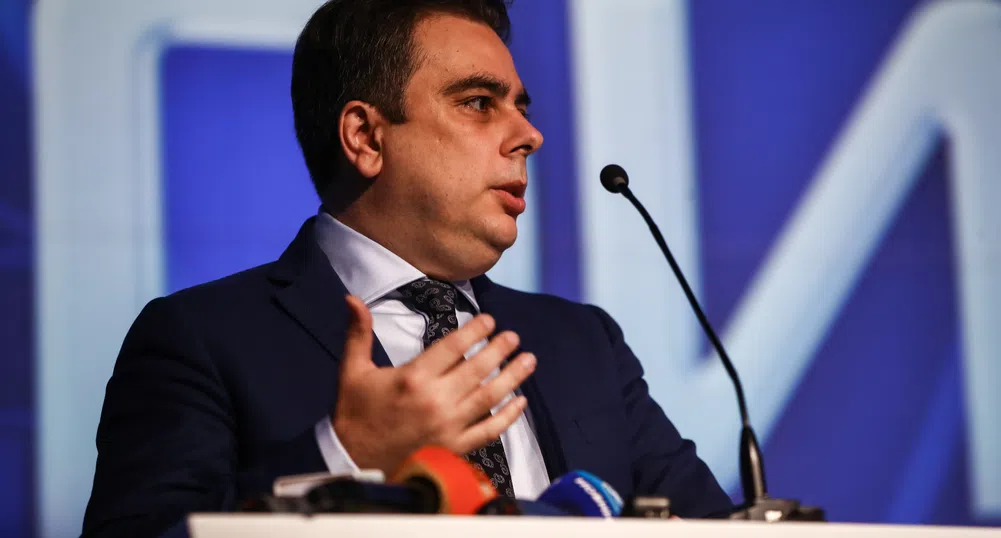Кой е Асен Василев - новият кандидат за премиер на ПП?