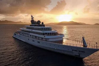 Милиардер се самоизолира на яхтата си за 590 млн. долара