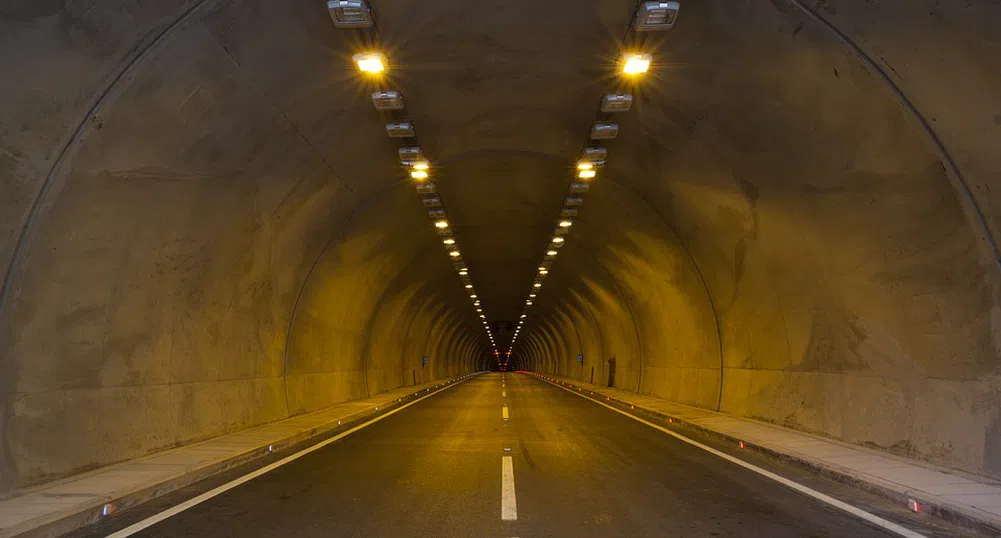 Промени в движението на пътища и тунели в посока София