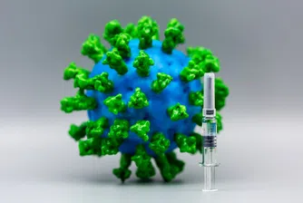 МЗ: Ваксините ни пазят от новите варианти на коронавируса