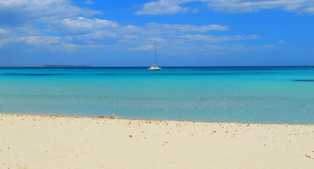 Райски плаж в Италия въвежда входна такса, за да намали туристите