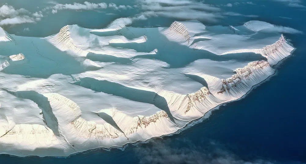 Площта, покрита с антарктически морски лед, спадна до най-ниското ниво