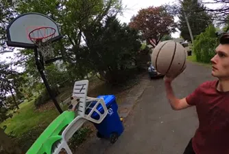 YouTubе-ър изпълни сложен баскетболен трик от 70 стъпки (видео)