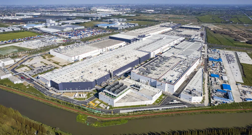 Tesla строи нов завод за мегабатерии в Шанхай