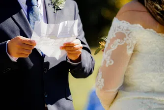 Да живее романтиката: ChatGPT пише обети за младоженци и превзема сватбите