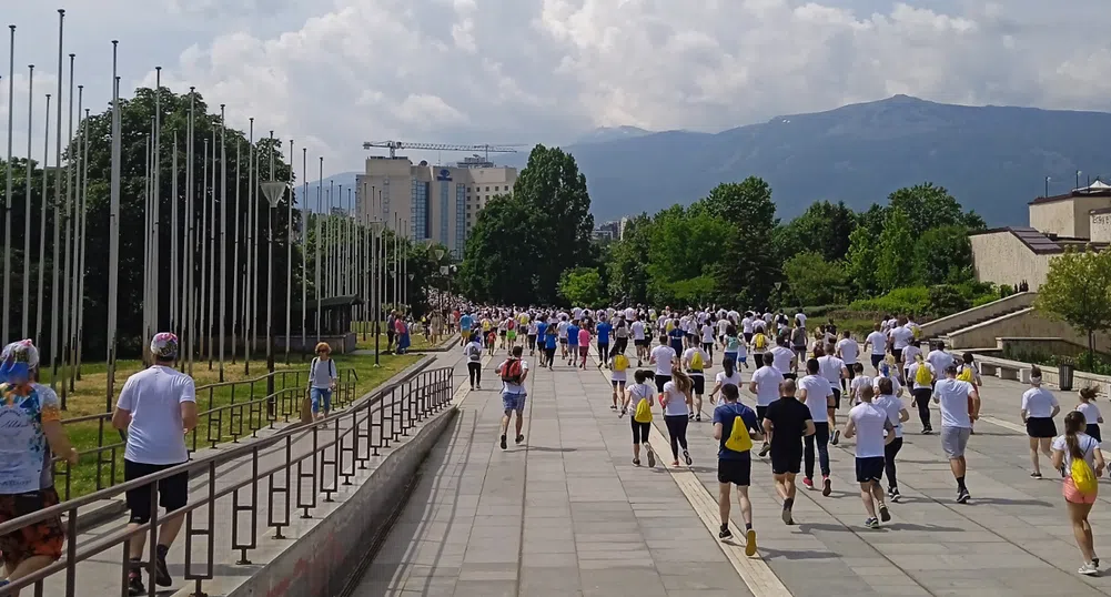Над 1200 души се включиха в благотворителното бягане Run2Gether в София