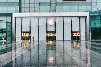 Apple ускорява изнасянето на производството на iPhone от Китай
