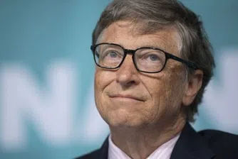 Богатството на Бил Гейтс мина 100 млрд. долара