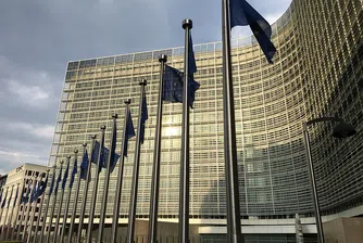Държавите от ЕС одобриха плана за силна европейска индустрия за чипове