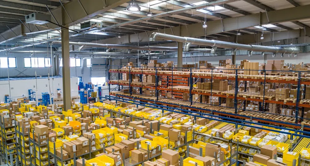 Amazon предоставя бонуси на служителите, които идват на работа навреме