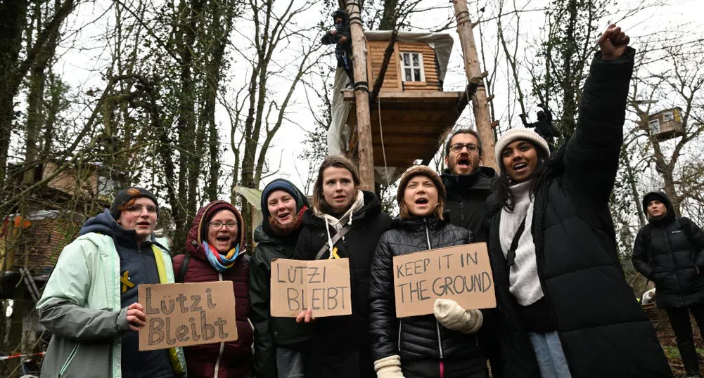 Грета Тунберг и се включи в протест за защита на миньорското село Люцерат