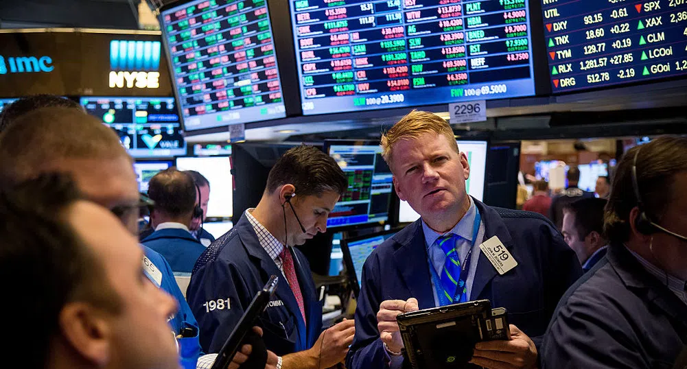 Американските акции падат на фона на опасенията за лихвените проценти