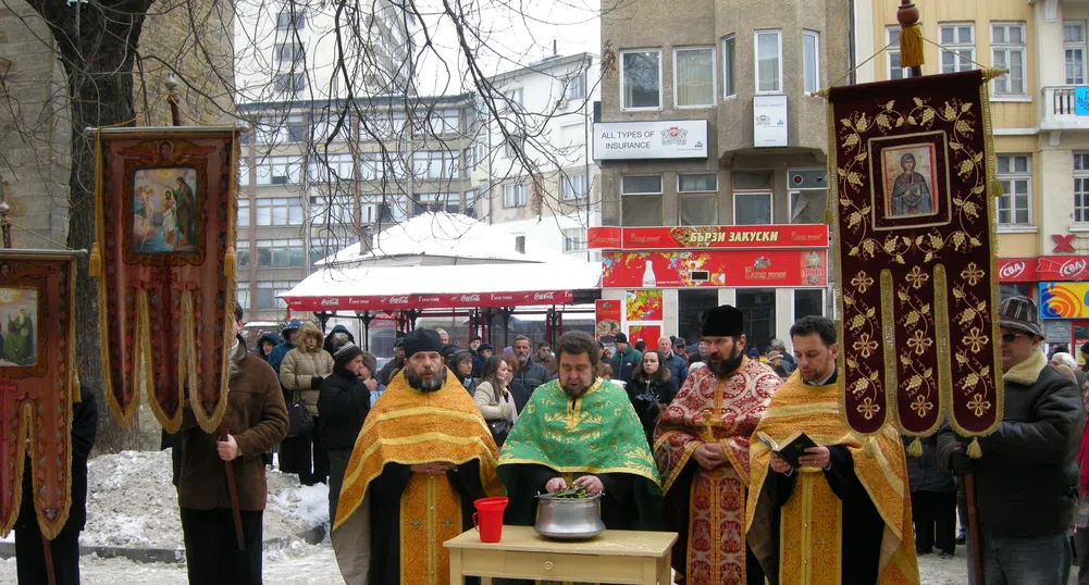 150 000 българи празнуват имен ден на Йордановден