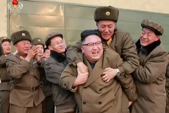 Кой е мъжът, осмелил се да скочи на гърба на Ким Чен-ун?