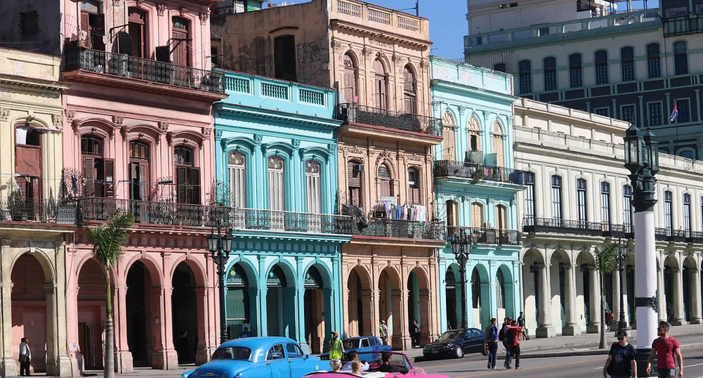 Загърбва ли Куба социализма в името на чуждестранните инвестиции?