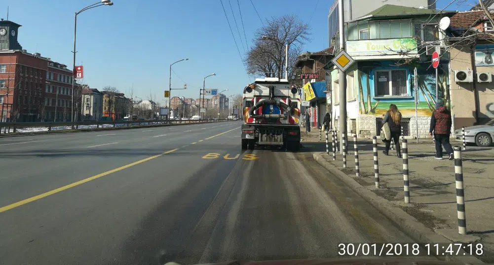 Механизирано метене и миене на улиците в София за по-чист въздух
