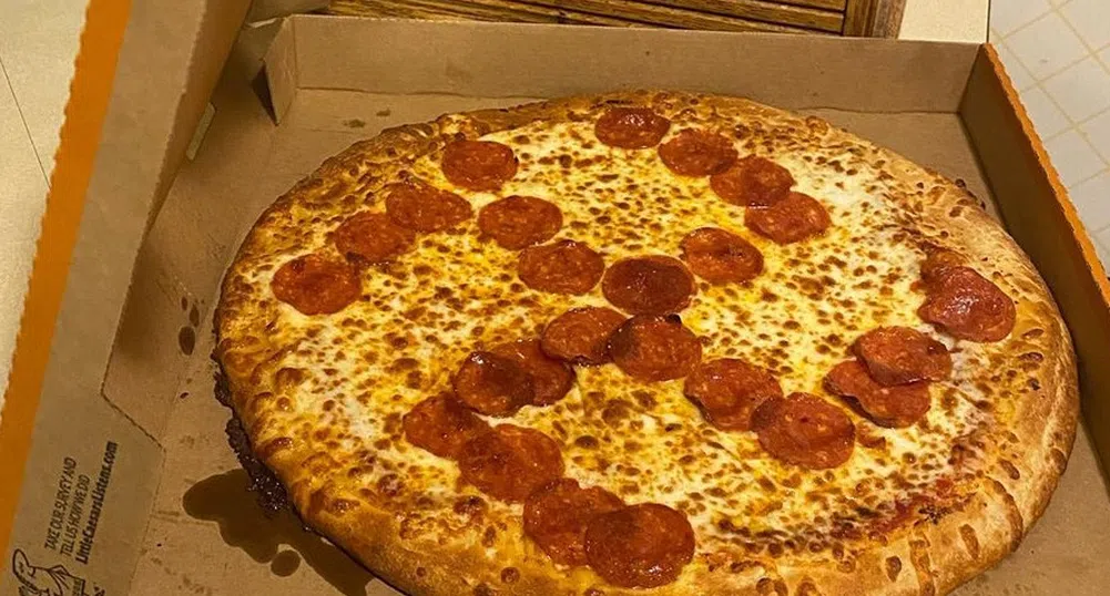 Семейство от Охайо получи шокираща доставка - пица със свастика